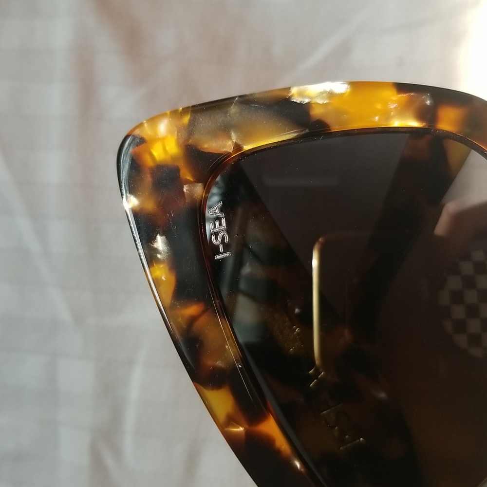 I-SEA Tortoise Shell Sunglasses - Picture 7 of 14